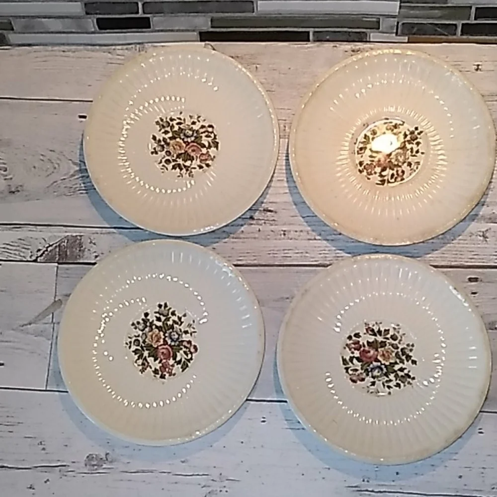 Vintage 1930s antique Wdgewood saucers Cinway EDME